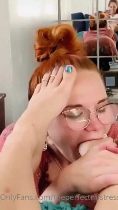 toe sucking