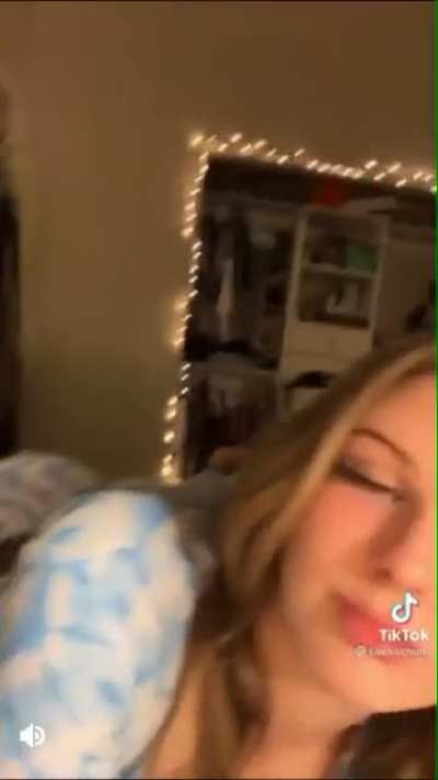 SavaSchultz - Video #0437