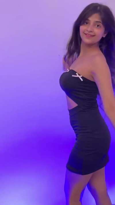 Kanishka Sharma aka @kavya.aaaaa  