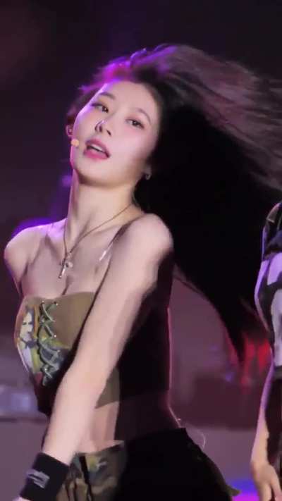 Chaeryeong 🍒🥵