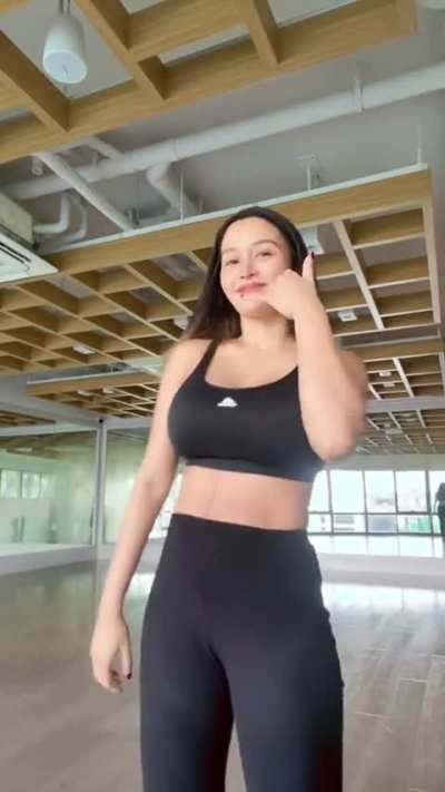 Kris Bernal