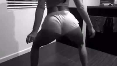 Ass shake