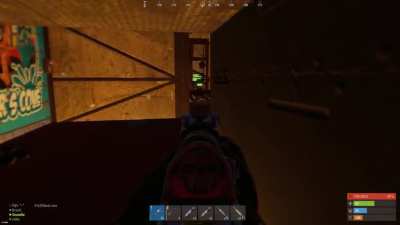 Defending an offline like a boss (thanks to Rust + for letting me know i was killed)