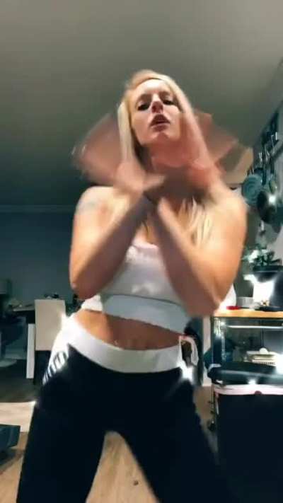 Insta and TikTok: @dest<wbr>inysm<wbr>ithfi<wbr>t // Stay strong fellas... it’s NNN lmao