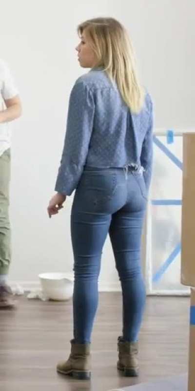Tight Curves Ahead