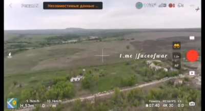 Russian SU-25 nearly crashes into a DJI Mavic drone