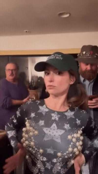 Milana Vayntrub 