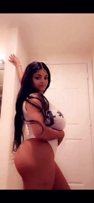 Damn she’s thick af