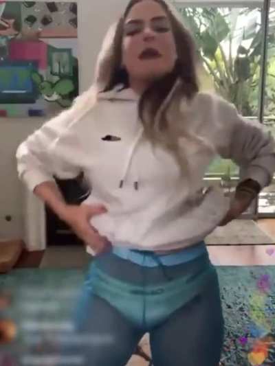 HMC while I get on Instagram live