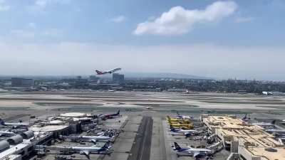 QFA 747 departing for the last time