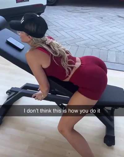 corinna kopf twerking on gym equipment;)