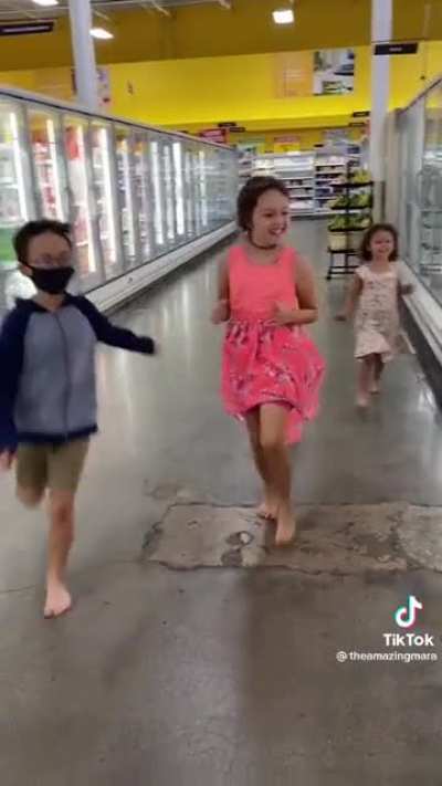 A mom who doesn’t believe in wearing shoes