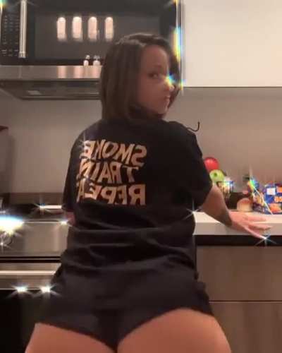 Jada 🍑
