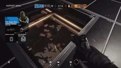Nøkk with shotgun?