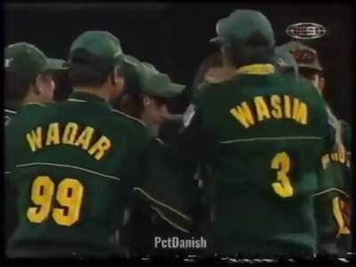 Shoaib Akhtar builds up his pace vs Ricky Ponting