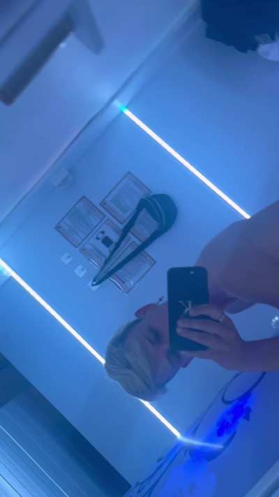 Come tan with me.