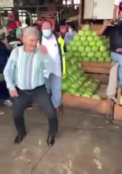 Damadın yerine getirileceğini öğrenince Binali:
