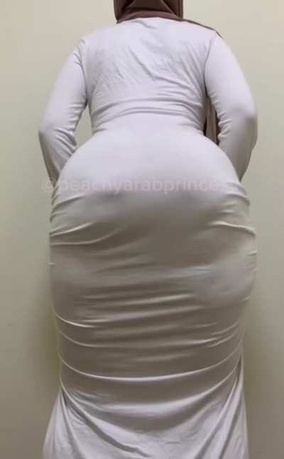 Arab twerking