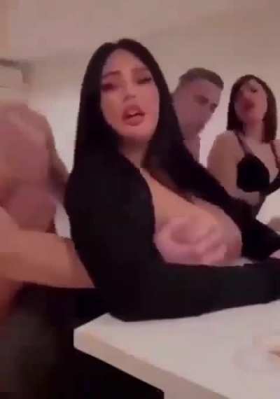 💰