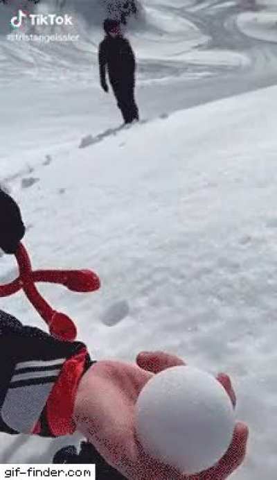 The snowball is so round