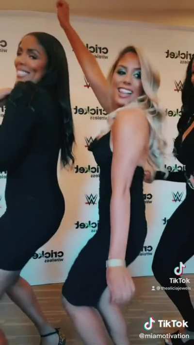Fit MILFs dancing