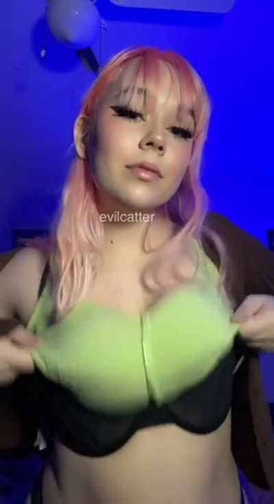 celebrating passing my midterms with this titty drop ^-^ cum celebrate with me?