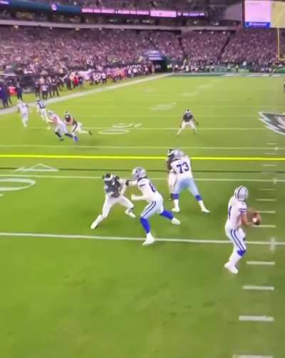 [Highlight] Tyler Guyton lands a left hook on Jalyx Hunt