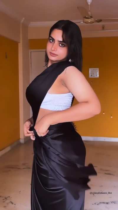 Ayesha Khan 
