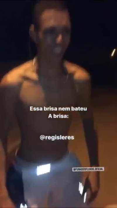 Cachorras ficam tipo 😑 vadia estou a 5% da força da gravidade 😠