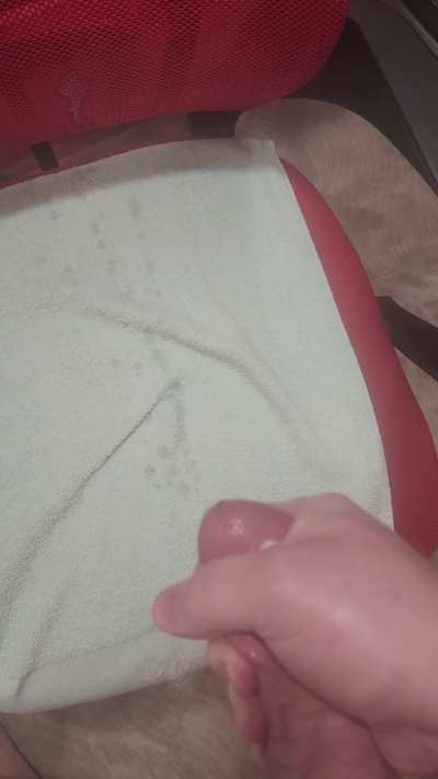 Some cum for you 💦