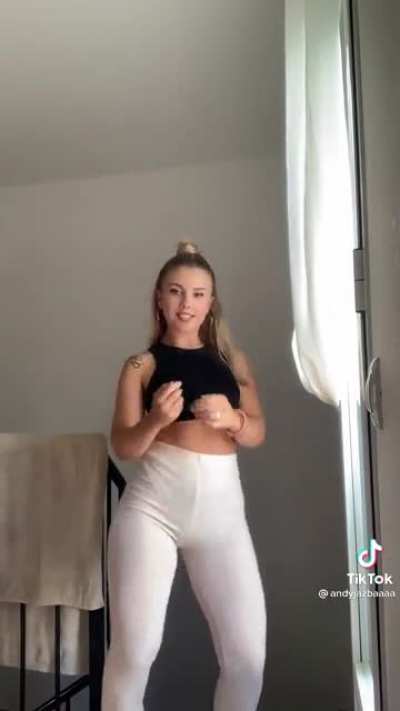 Do you like me on leggings? :/