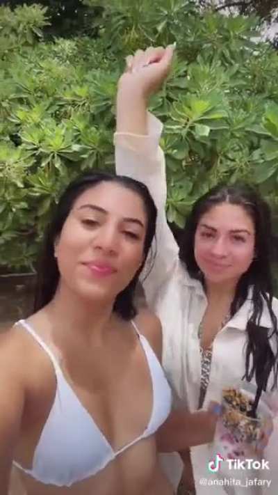 Anahita & friends