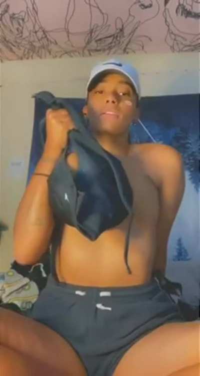 DaniellaChavezVids