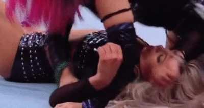 Asuka covers Liv