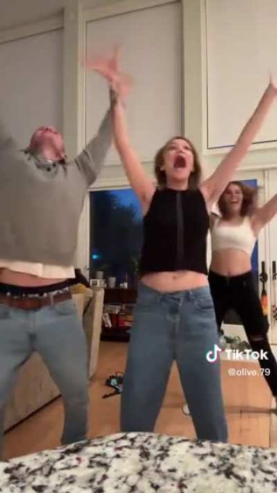 Hottest sibling trio