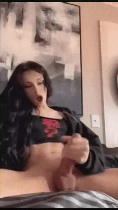 suck her cock until your throat hurts🍆💦👅😭😍