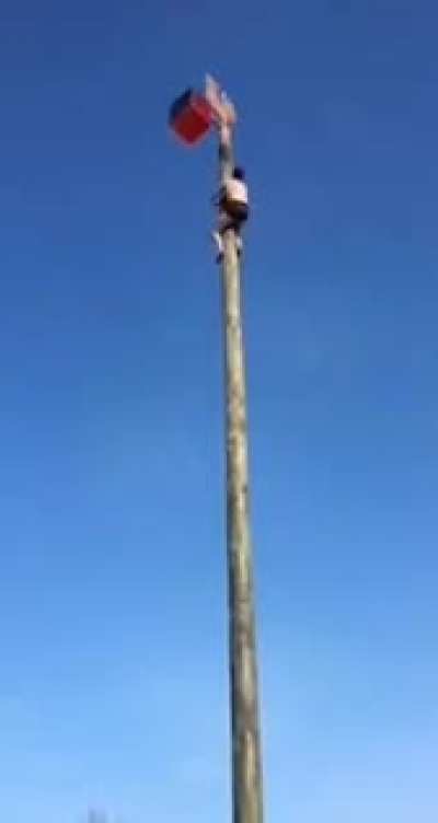 Climbing a pole without safety