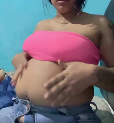 do you like my belly? Do you force me to eat more?<wbr>🐽🐷🌭🍔🍟