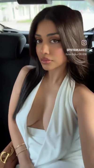 Them tittiess 