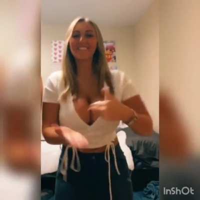 Damn her tits