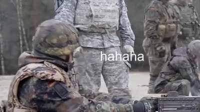 Hanz, itz a Maschinengewehr!!!