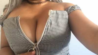 [oc][reveal] freeing my titties ;o
