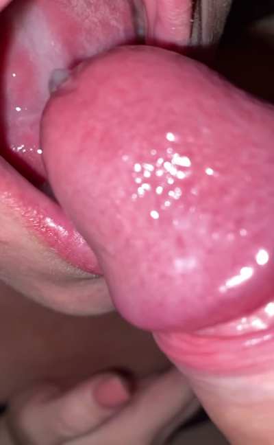 Close up cumshot to my wife’s mouth. I have been cumming everyday for the last week. She loves to swallow big loads. 