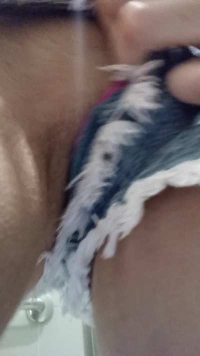 First time masturbating in public (I was REALLY nervous to film this, sorry if u can tell that my hand was shaking)
