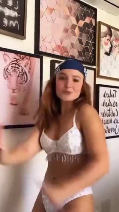 Larissa Manoela
