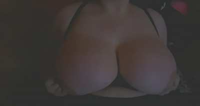 [OC] Undersized bra titty… pull?