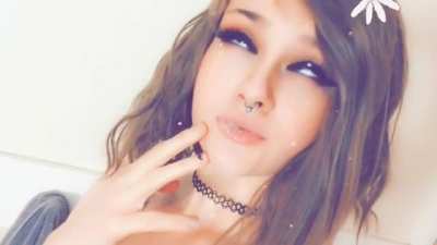 I wanna be your little fucktoy daddy~ 🥰