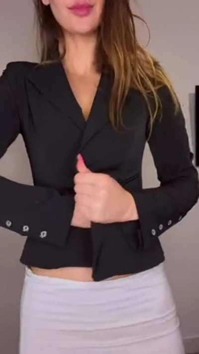 Who is looking for a new secretary? [reveal]