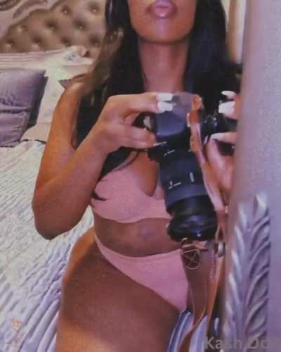 📸