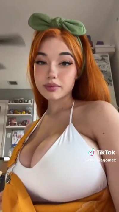Sofiiiiagomez, massive tits 